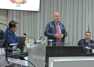 Ex-promotor de Justiça utiliza Tribuna Popular e apresenta opinião sobre alteração da chamada “lei das sacolas plásticas”