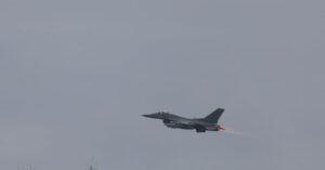 EUA deslocam jatos de combate para Oriente Médio em meio à guerra entre Israel e Irã