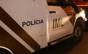 GUARAPUAVA PR MULHER COM IPHONES COLADOS NO CORPO PASSA MAL E MORRE EM RESTAURANTE.