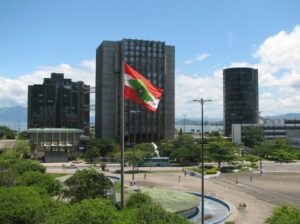 Justiça proíbe câmeras dentro de salas de aula em SC