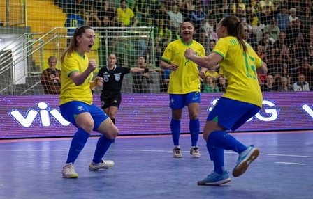 Brasil goleia Marrocos e segue imbatível no Torneio Internacional de Futsal